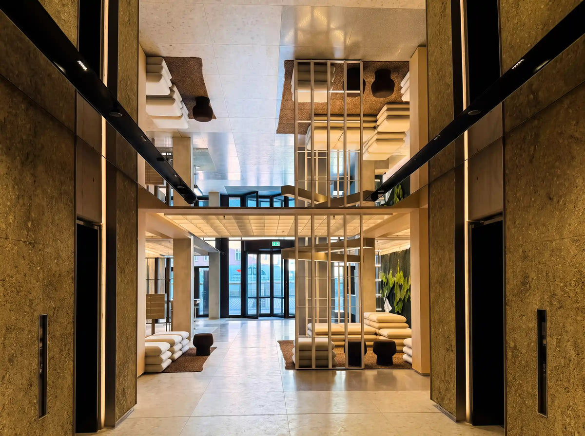 Hotel und Foyer